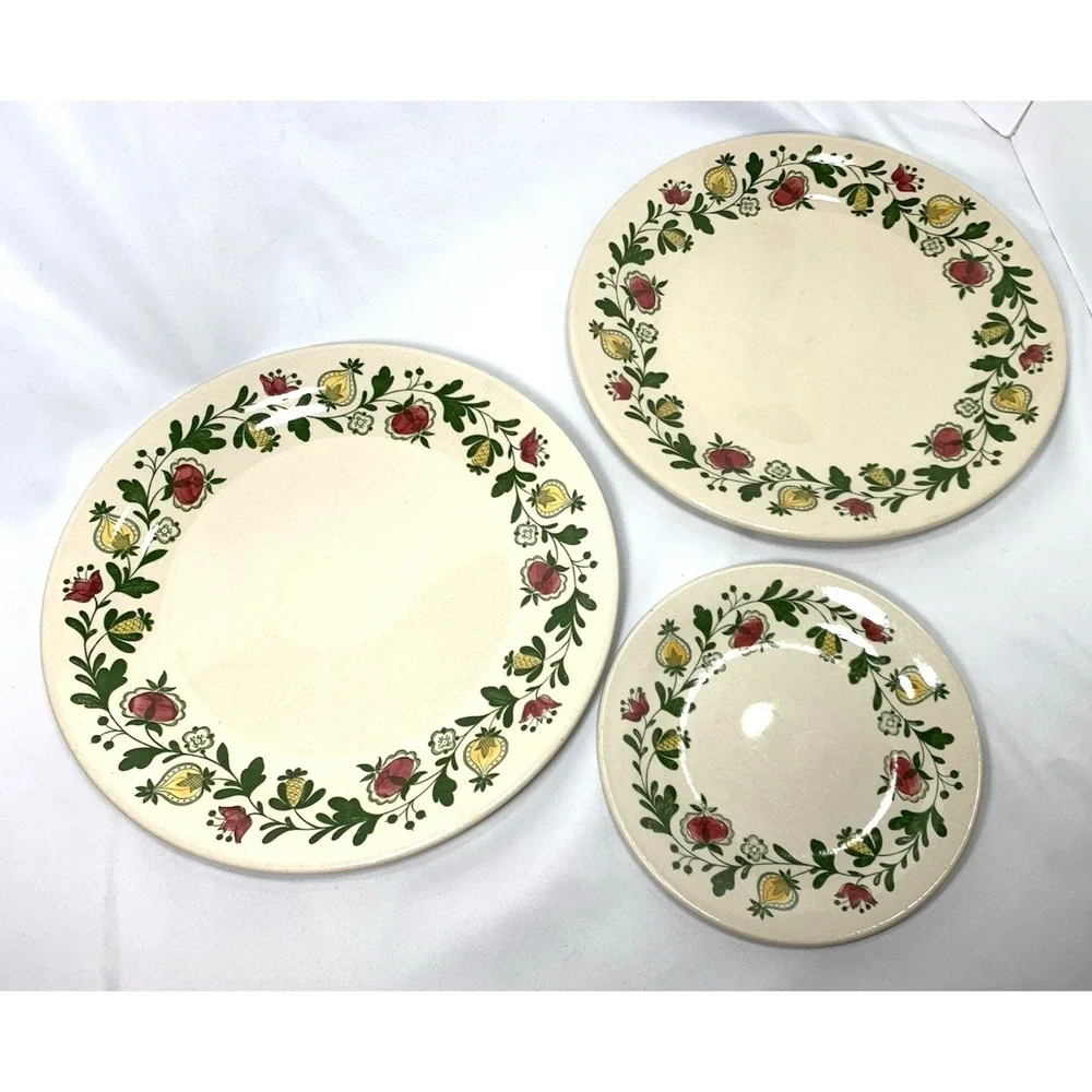 Johnson Brothers Plates Gretchen Staffordshire Old Granite 2 Dinner‎ + 1 Bread